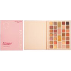 Makeup Revolution Influencer Overnight Shadow Book Palette 35,2 g