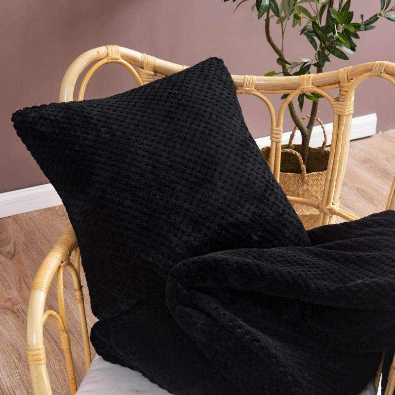 Mikrošķiedras sega 200x220 Monte melna