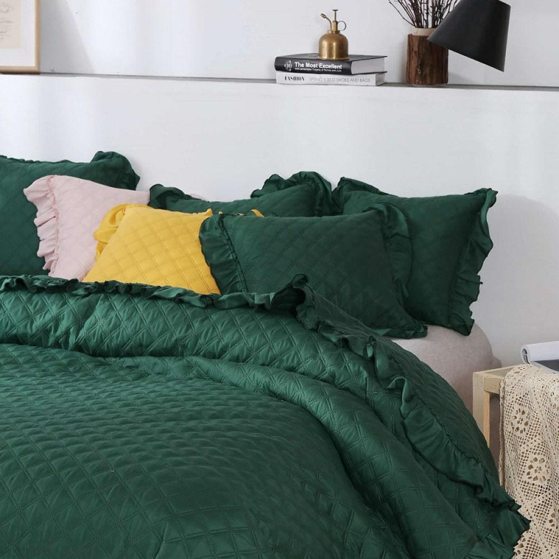 Gultas pārklājs ar volānu 200x220 pudeles zaļš Ruffy dekoratīvs glamūra rombs volāns