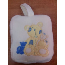 Flīsa bērnu sega 75x88 somā ar Ekrii 3 Teddy Bears izšuvumu