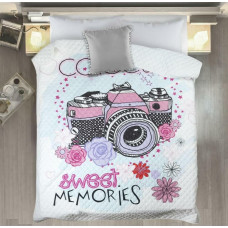 Dekoratīvais gultas pārklājs 200x220 Jaukas, mīļas atmiņas, kamera, balta, zila, rozā