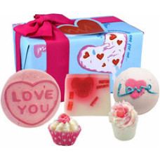 Bomb Cosmetics Love you to Pizza Giftpack - Gift set.