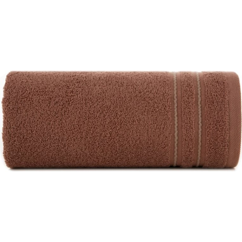 Emina dvielis 70x140 ķieģeļsarkans dekorēts ar sašūtu apmali 500g/m2