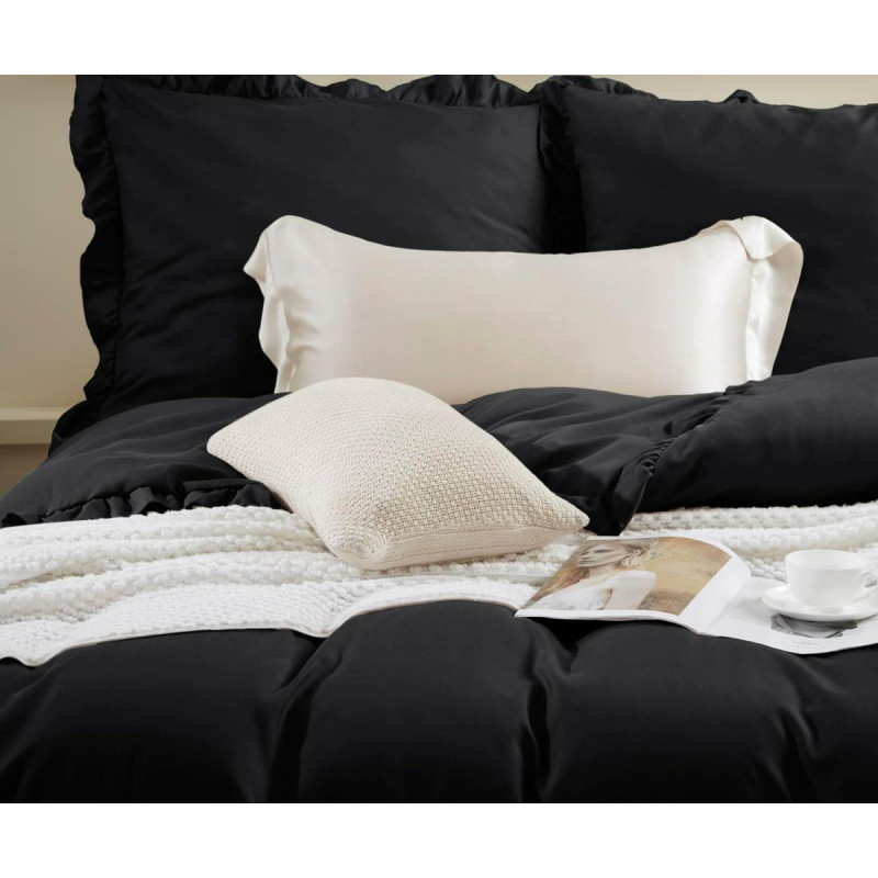 Mikrošķiedras gultas veļa 140x200 Ruffy melna ar volānu I24