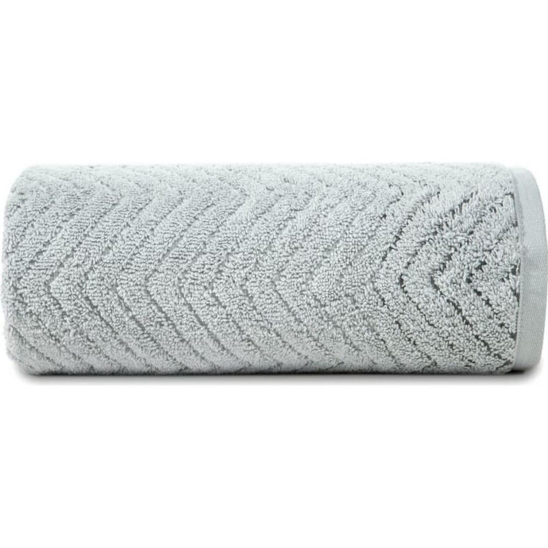 Indila dvielis 50x90 sudraba 550g/m2 frotē ar ģeometrisku rakstu