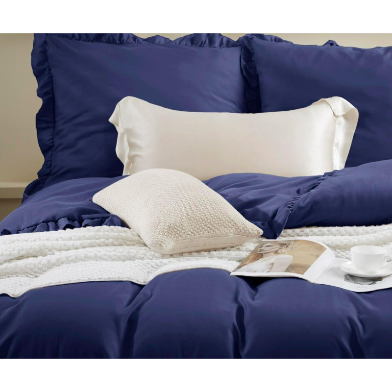 Mikrošķiedras gultas veļa 140x200 Ruffy tumši zila ar volānu I24