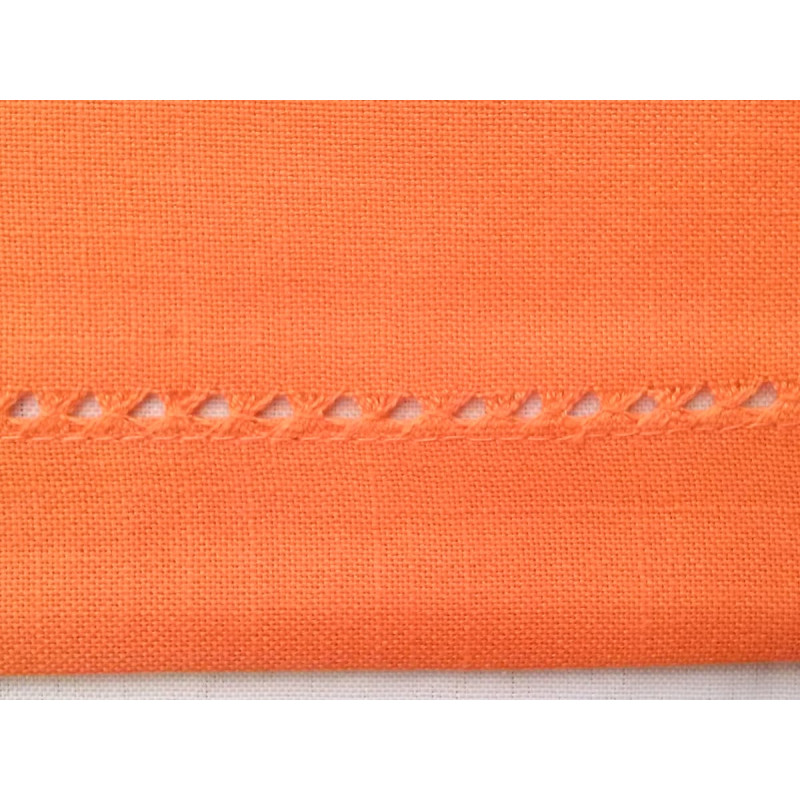 Tradicionāls galdauts 40x170 ar oranžu šuvi. Zemu cenu!!!