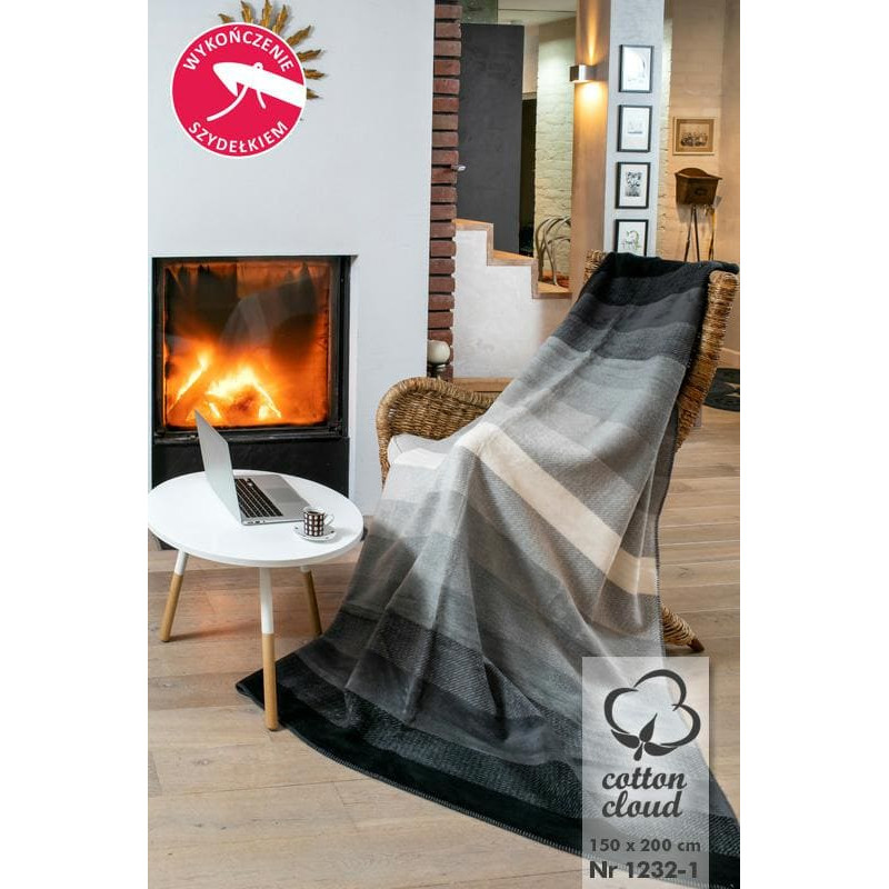 Kokvilnas akrila sega 150x200 1232/1 svītras krēmpelēks melns gultas pārklājs pleds