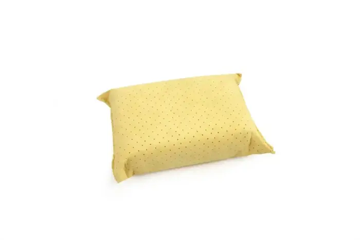Sponge of syntetic chamois perfored 12.5 x 8.5 x 4 cm
