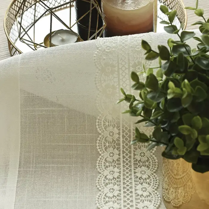 Table runner 35x175 cm Sevilla white Photo
