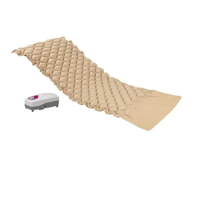 Medical air mattress with alternating pressure