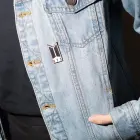 BTS Logo pin — Photo 3