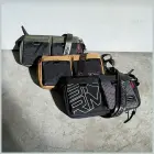Krusta pleca soma Skinarma Jager melna — Foto 4