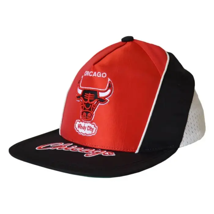 Mitchell & Ness NBA Chicago Bulls Freethrow Snapback Cap - HHSS1097-CBUYYPPPBKRD, size UNIWERSALNY