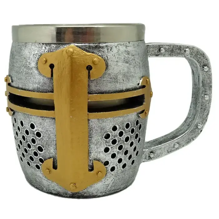 Medieval Knight Серебряный и золотой кувшин-шлем