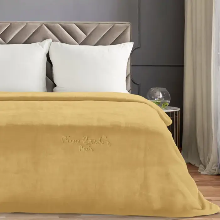 Вышитый плед Pierre Cardin Clara 1 Honey Gold 220x240 см