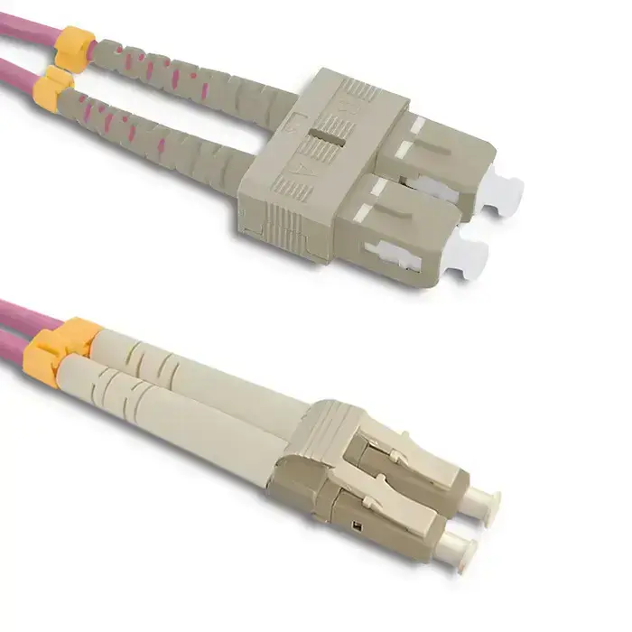 Qoltec Optiline patch-kaabel LC/UPC - SC/UPC | Multimode | 50/125 | OM4 | Duplex | 2m