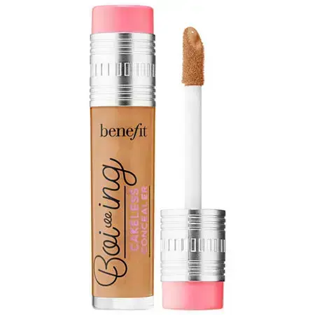 Benefit Cosmetics Boi-Ing Cakeless peitekreem, Keep on (keskmiselt pruun, jahe toon), 5.0 ML