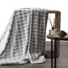 Antklodė 200x220 cm Cube Greige — Nuotrauka 2