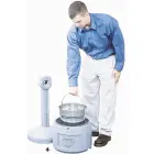 Popielniczka miejska zewnętrzna na stabilnej podstawie poj. 15L śr. 42cm wys. 98cm czarna Foto 3