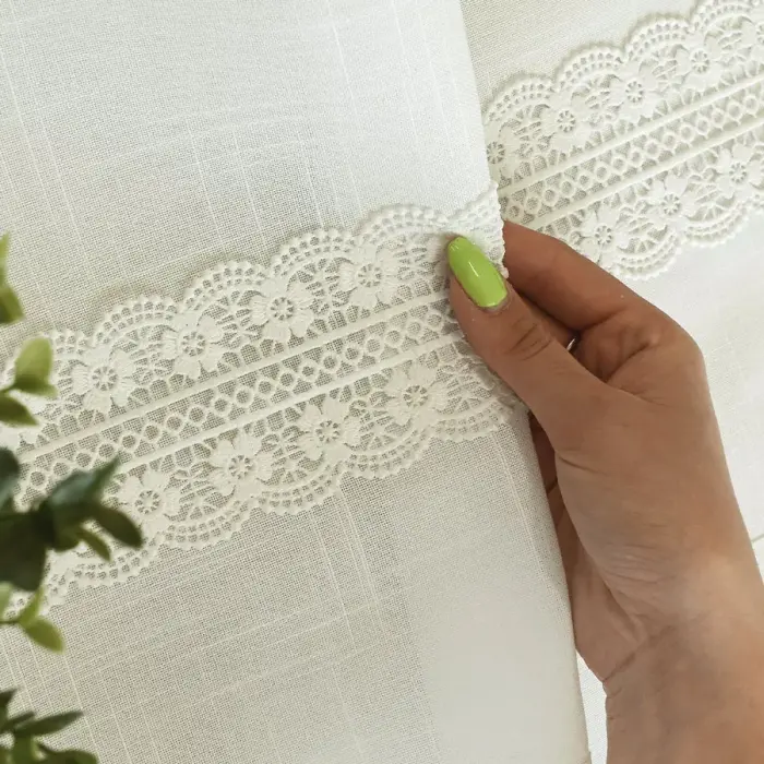 Table runner 35x175 cm Sevilla white Photo