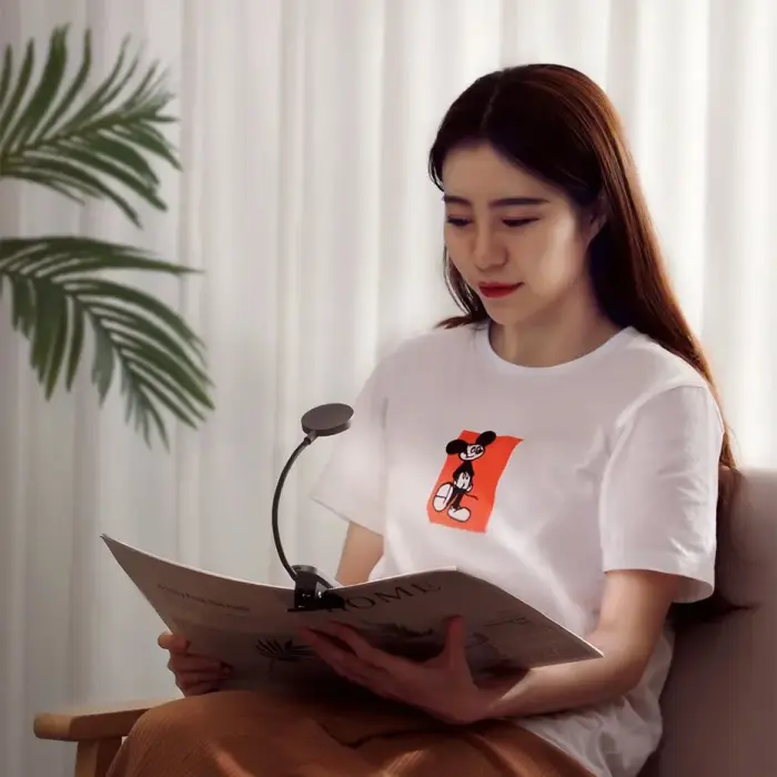 Baseus mini LED lugemislamp klambriga, hall Photo