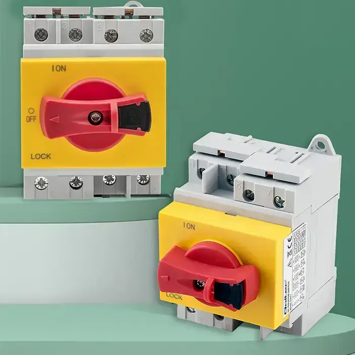 Qoltec DC isolator with locking function | Main switch | 1200V | 32A | 8kV | 4P Photo