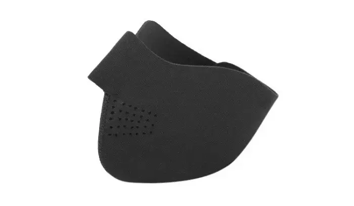 Mil-Tec neopreenmask – must