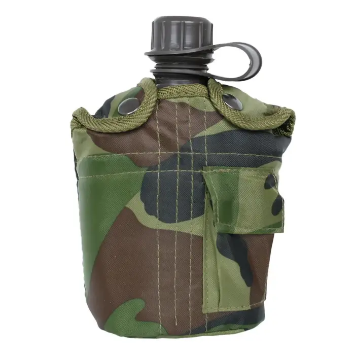 Mil-Tec US 1QT joogipudel Woodland kotikesega