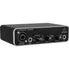 Behringer UMC22 USB audio interface — Photo 4