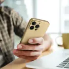 METALLIC dėklas iPhone 15 Pro, auksinis — Nuotrauka 8