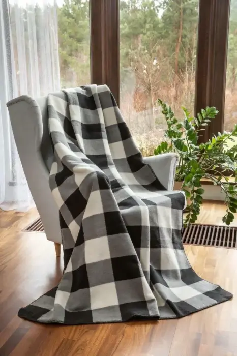 Kokvilnas akrila pleds 150x200 cm, grafīta balts rūtains