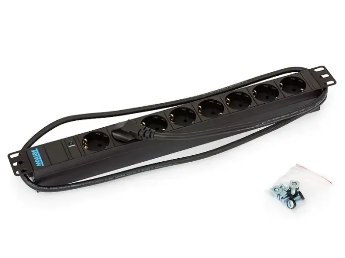 Triton 19',8xDE kontaktligzda,3x1.5mm 2m kabelis CZ-DE, RAL9005