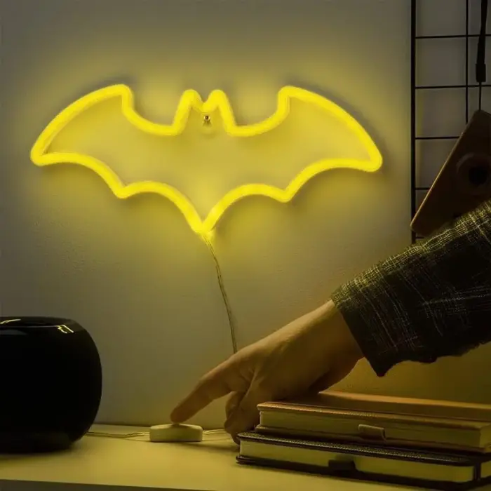 Batman pie sienas montējama LED neona gaismas lampa