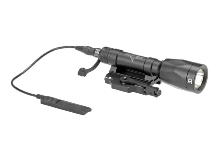 M620P Scout relvalamp – must