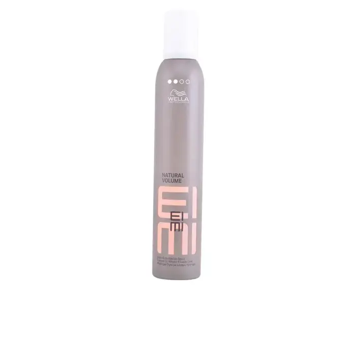 Wella Eimi Natural Volume matu putas vieglai fiksācijai, 2. līmenis, 300ml